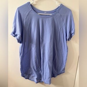 LULULEMON TEE